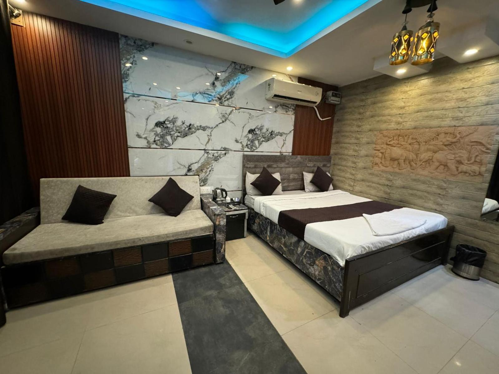 Hotel Dev Ganga Rishīkesh Extérieur photo