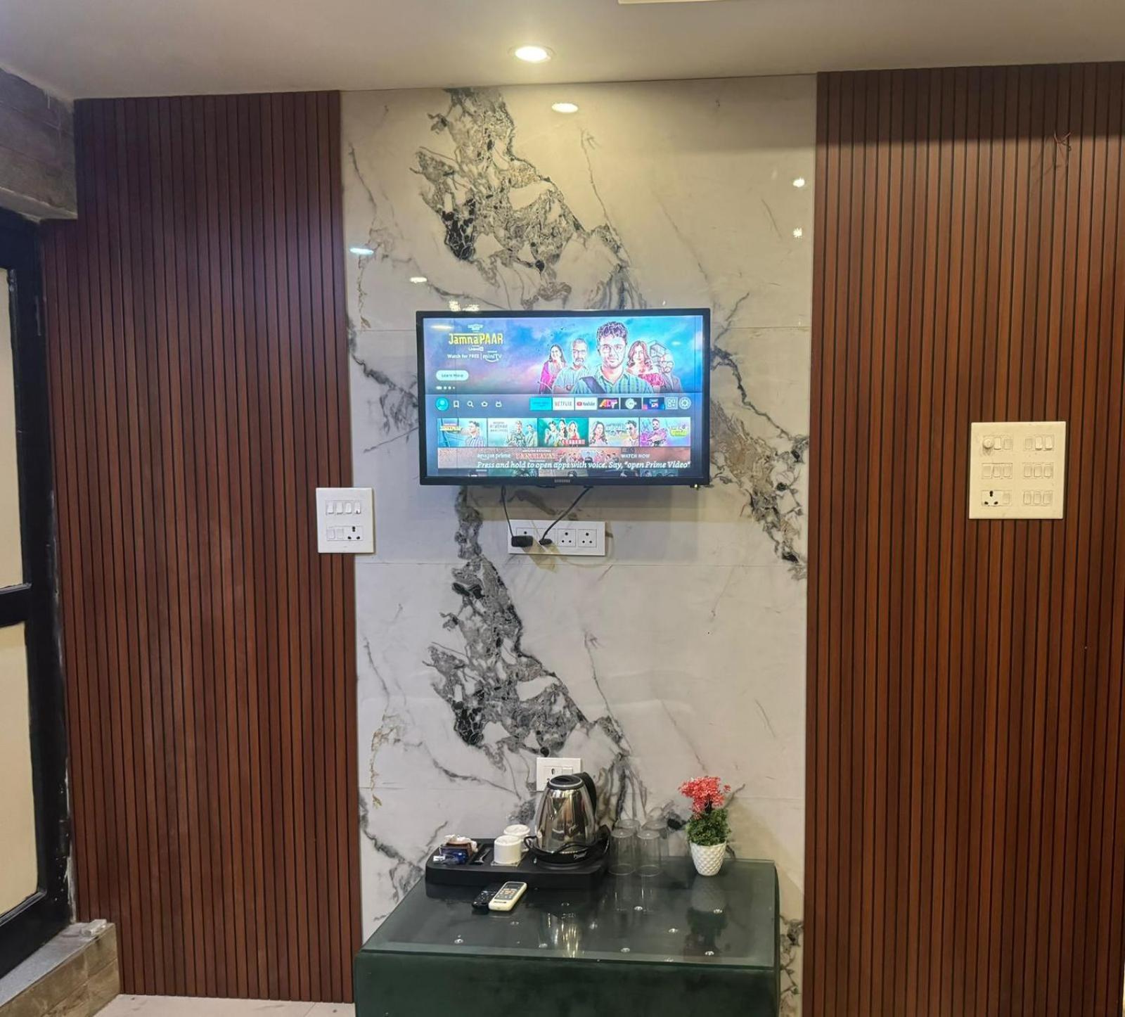 Hotel Dev Ganga Rishīkesh Extérieur photo