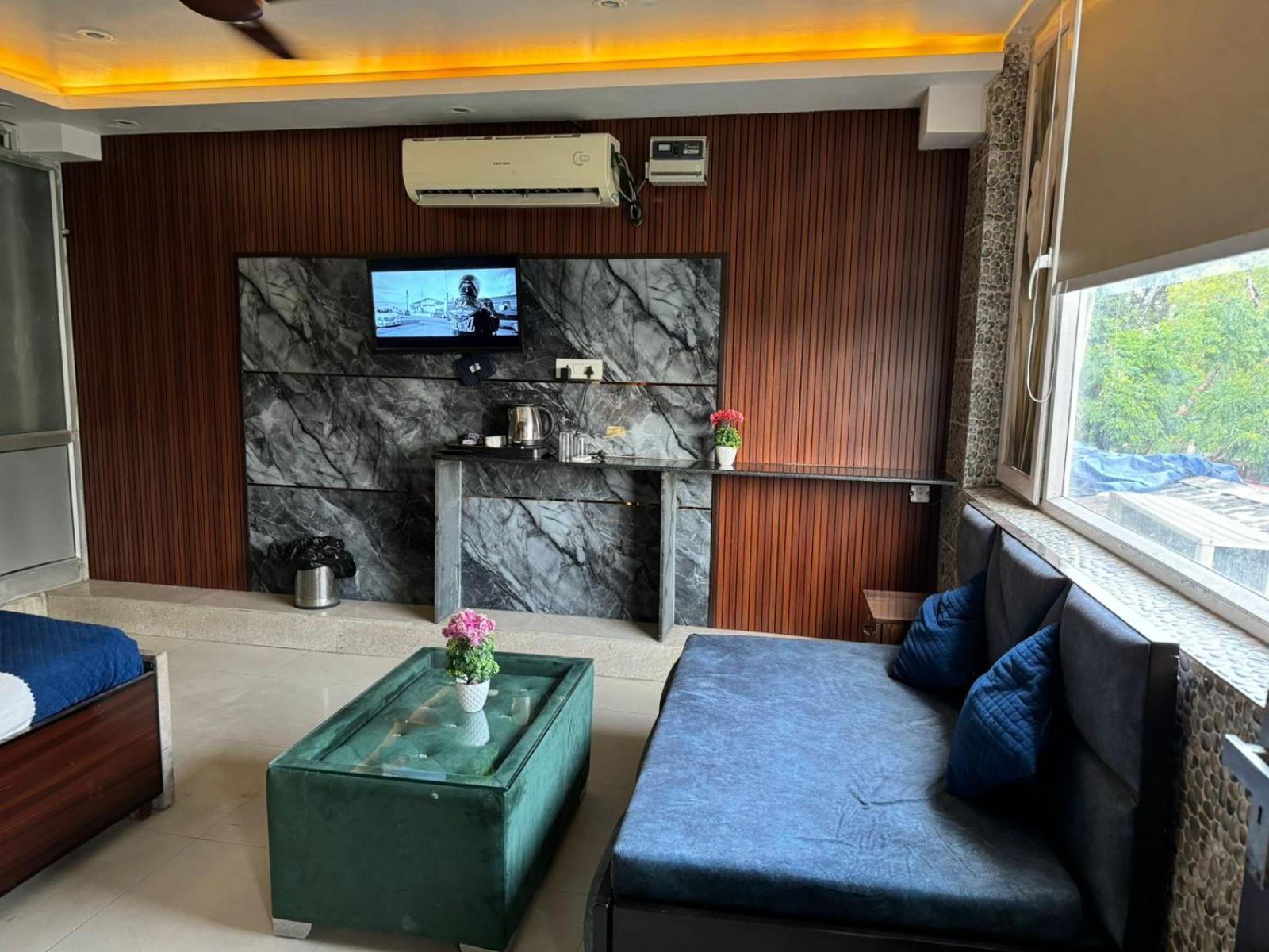Hotel Dev Ganga Rishīkesh Extérieur photo