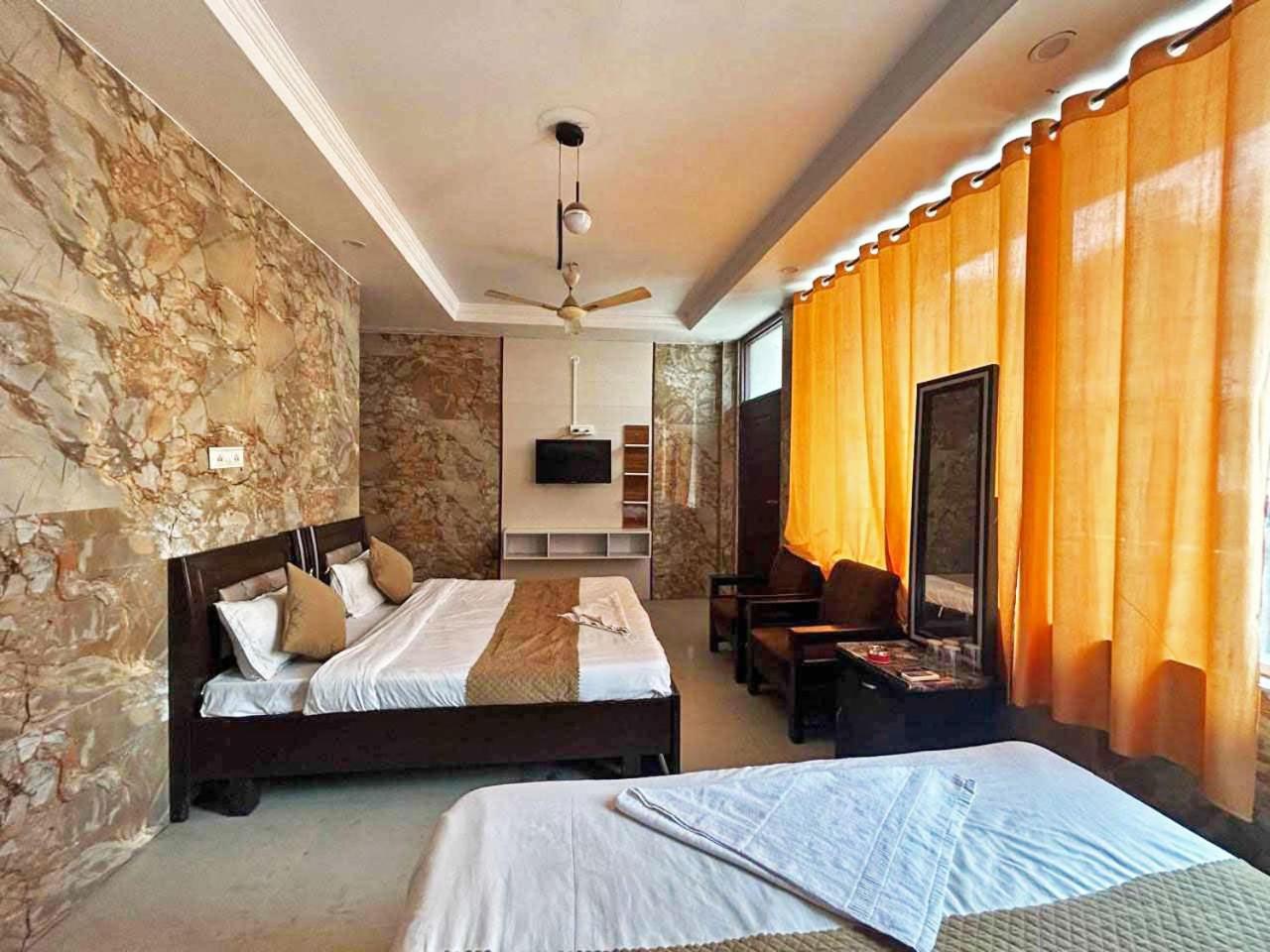 Hotel Dev Ganga Rishīkesh Extérieur photo