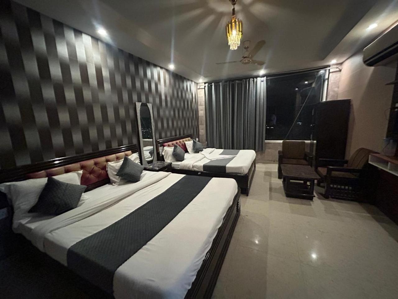 Hotel Dev Ganga Rishīkesh Extérieur photo