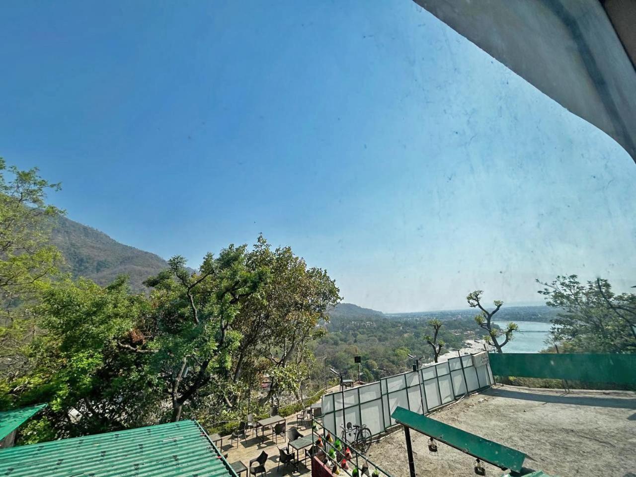 Hotel Dev Ganga Rishīkesh Extérieur photo