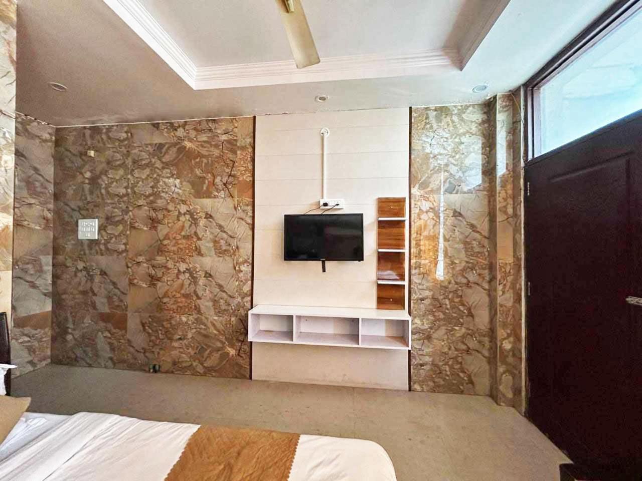 Hotel Dev Ganga Rishīkesh Extérieur photo