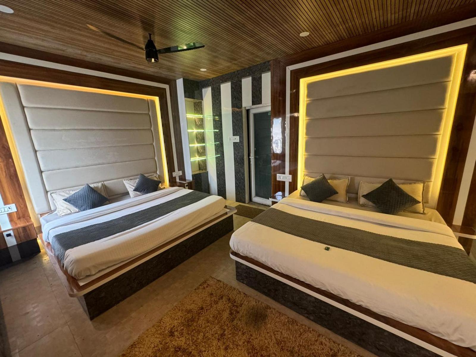 Hotel Dev Ganga Rishīkesh Extérieur photo