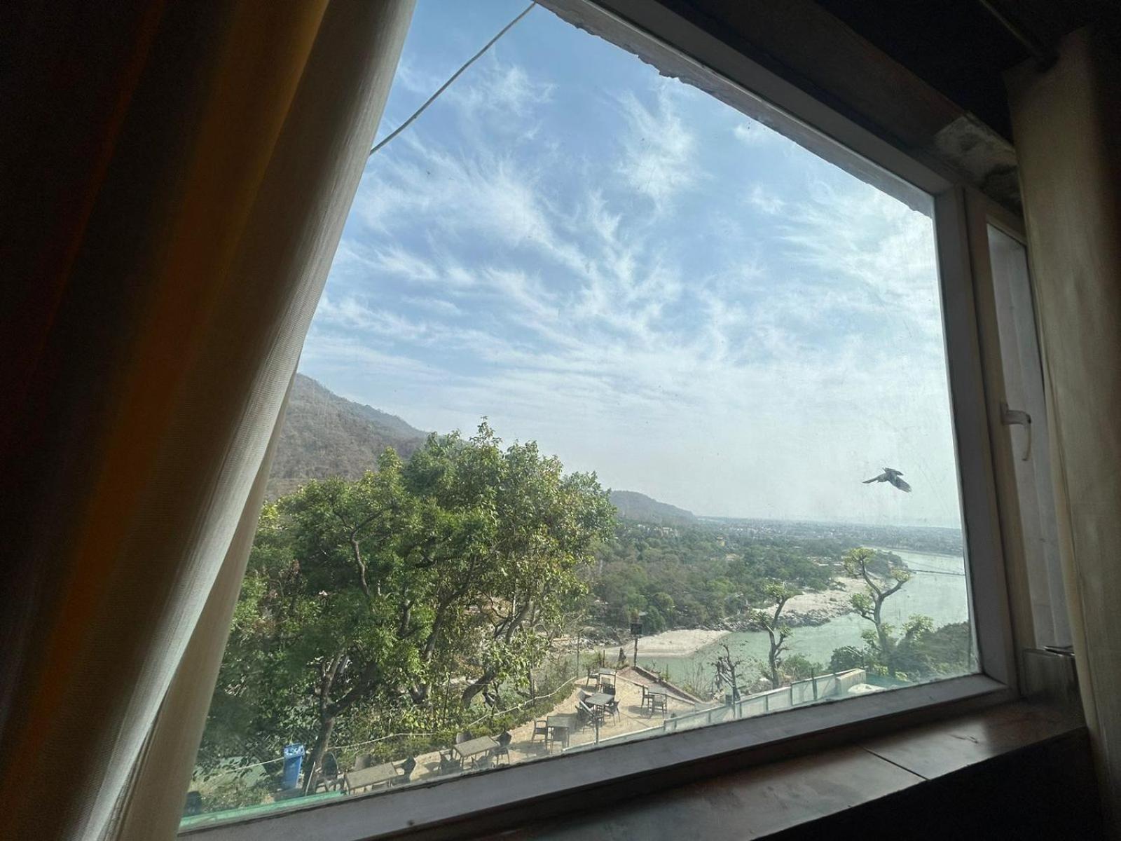 Hotel Dev Ganga Rishīkesh Extérieur photo
