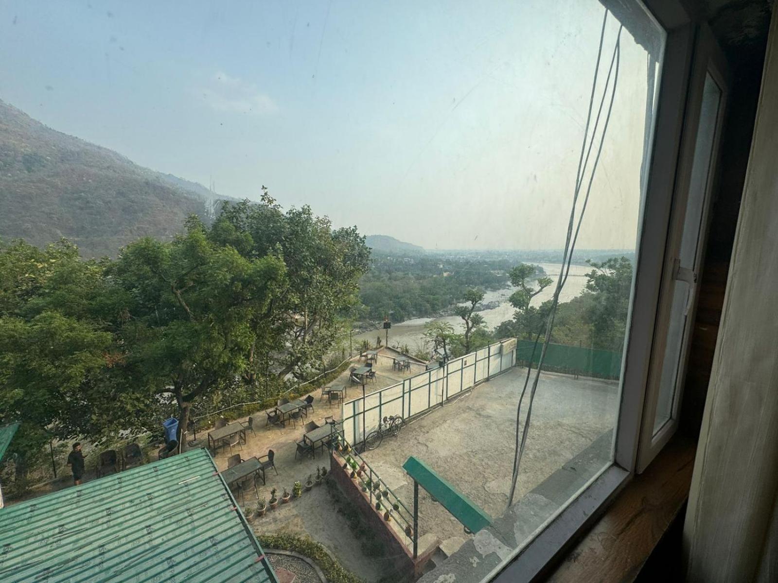 Hotel Dev Ganga Rishīkesh Extérieur photo